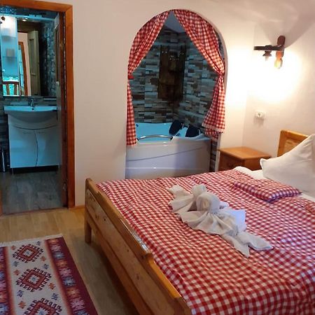 Cabanute Si Camping Dracula Capatineni-Paminteni Exterior foto