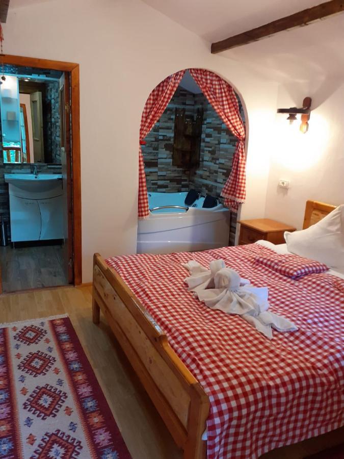Cabanute Si Camping Dracula Capatineni-Paminteni Exterior foto