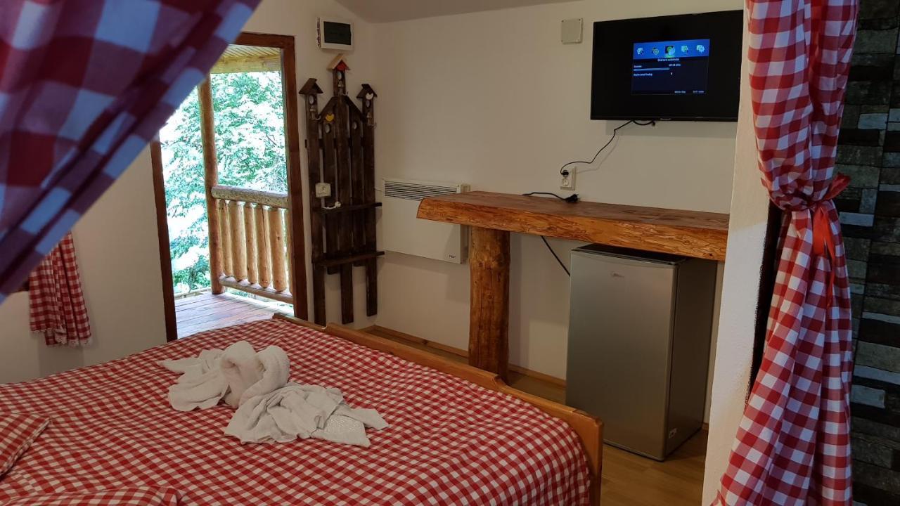 Cabanute Si Camping Dracula Capatineni-Paminteni Exterior foto